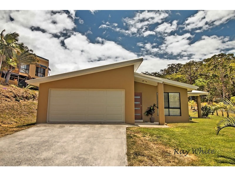1 Bayview Close, Agnes Water QLD 4677