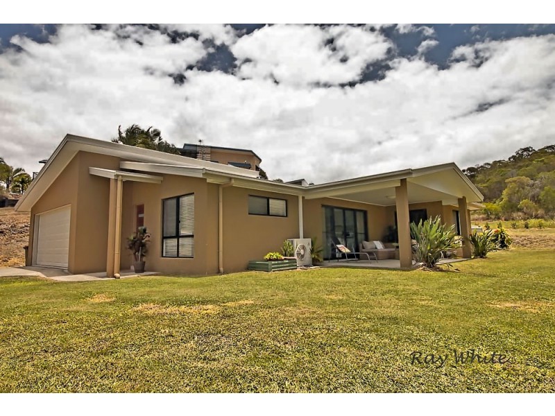 1 Bayview Close, Agnes Water QLD 4677