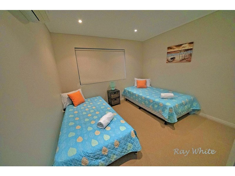 4 /27 North Break Drive, Agnes Water QLD 4677