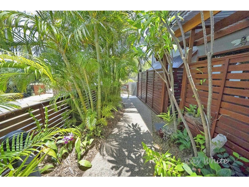 4 /27 North Break Drive, Agnes Water QLD 4677