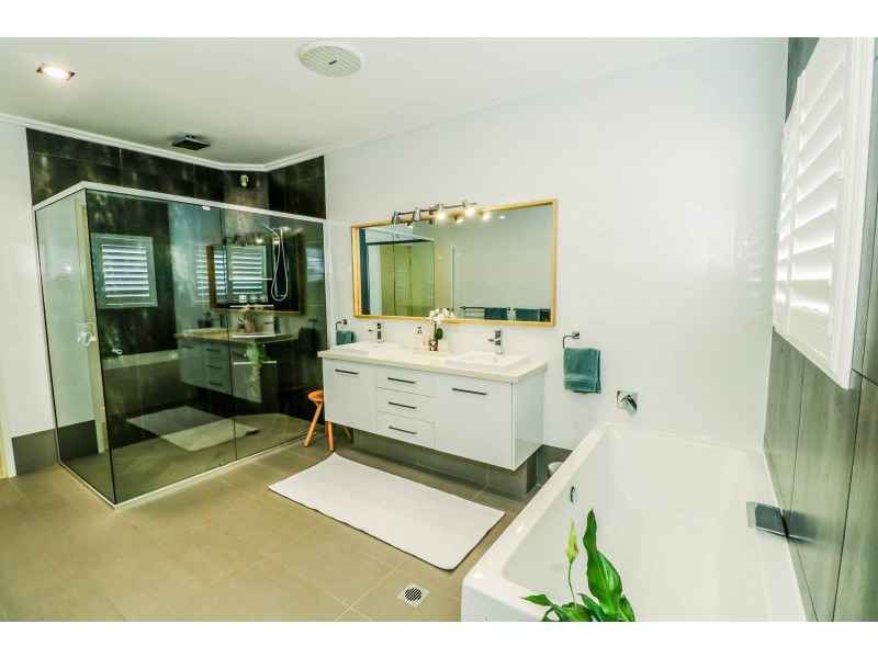 186 Streeter Drive, Agnes Water QLD 4677