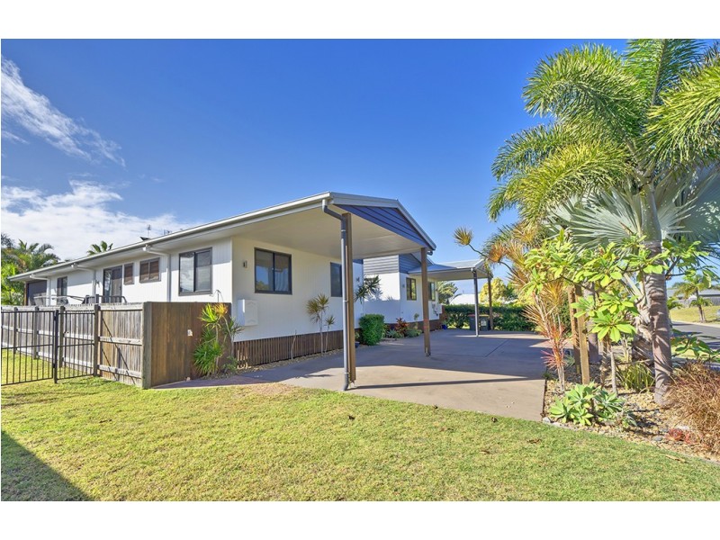 1 /15 Waterfront Drive, Agnes Water QLD 4677
