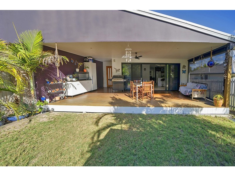 1 /15 Waterfront Drive, Agnes Water QLD 4677