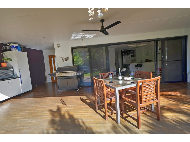 1 /15 Waterfront Drive, Agnes Water QLD 4677