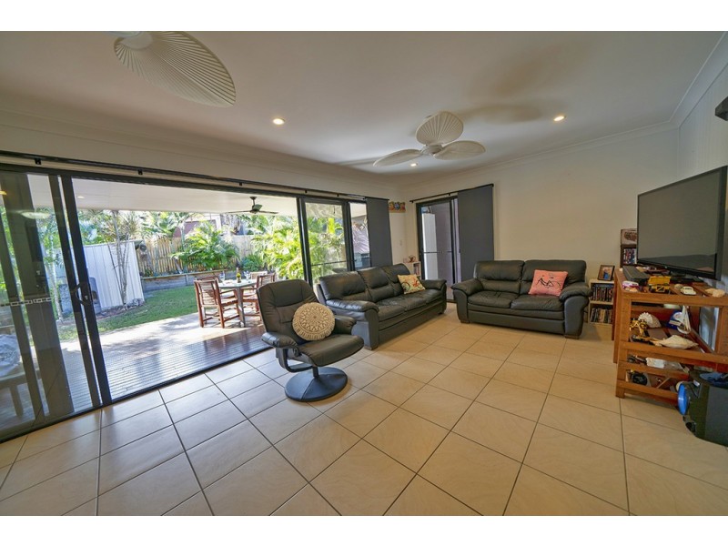 1 /15 Waterfront Drive, Agnes Water QLD 4677