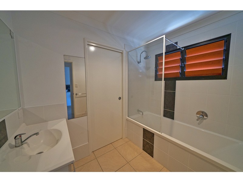 1 /15 Waterfront Drive, Agnes Water QLD 4677