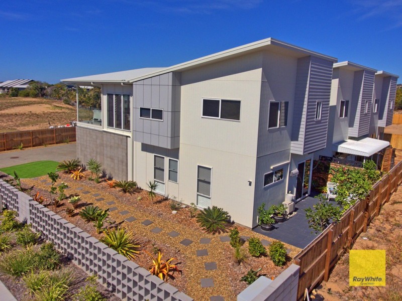1 /21 Beaches Village Circuit, Agnes Water QLD 4677