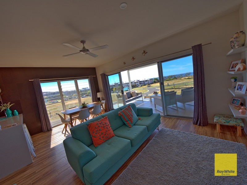 1 /21 Beaches Village Circuit, Agnes Water QLD 4677