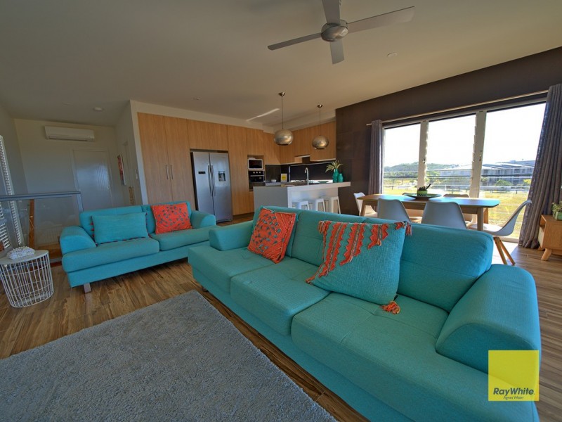 1 /21 Beaches Village Circuit, Agnes Water QLD 4677