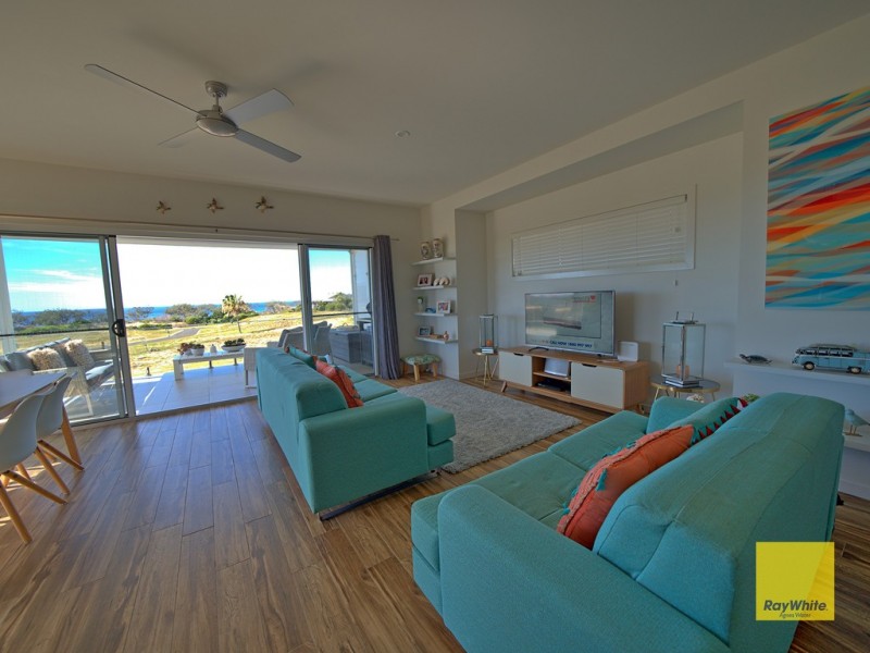 1 /21 Beaches Village Circuit, Agnes Water QLD 4677
