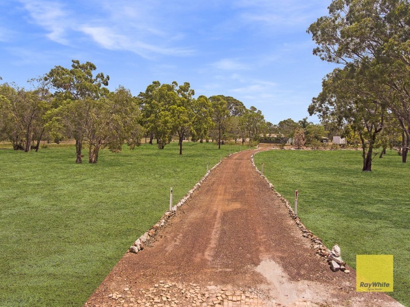 153 Matchbox Road, Deepwater QLD 4674
