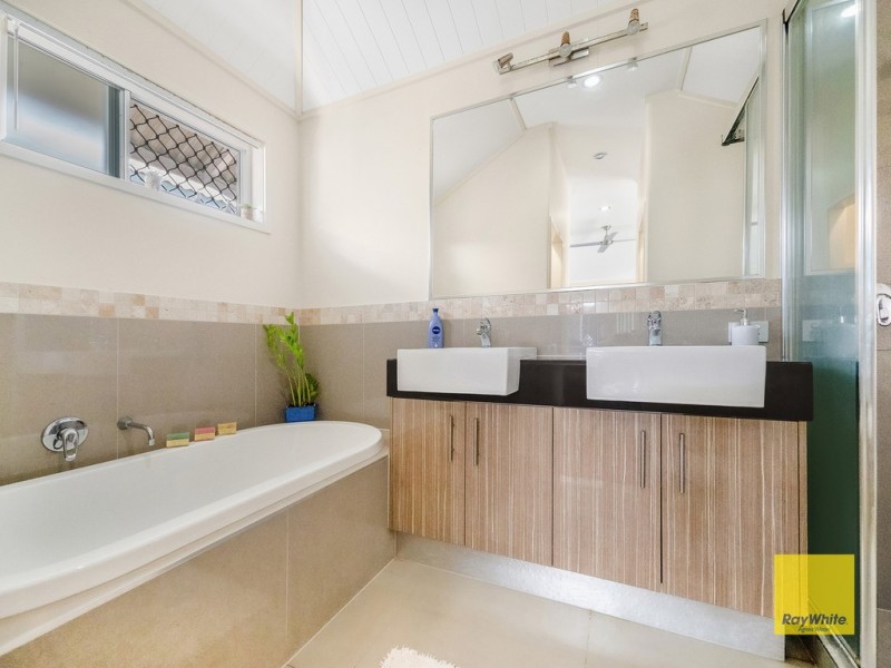 35 Atlantis Boulevard, Agnes Water QLD 4677