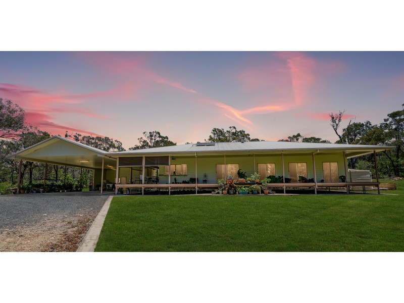21 Countess Russell Cres, Agnes Water QLD 4677