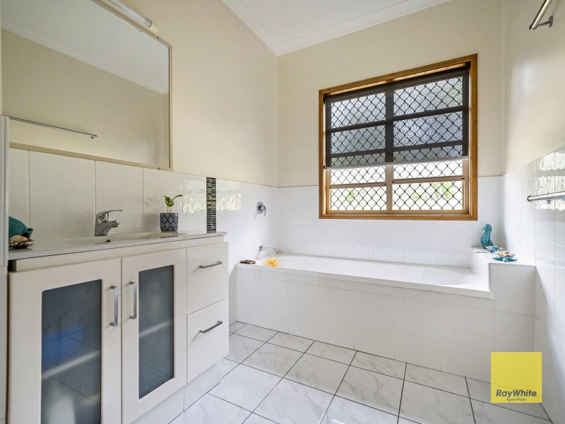 21 Countess Russell Cres, Agnes Water QLD 4677