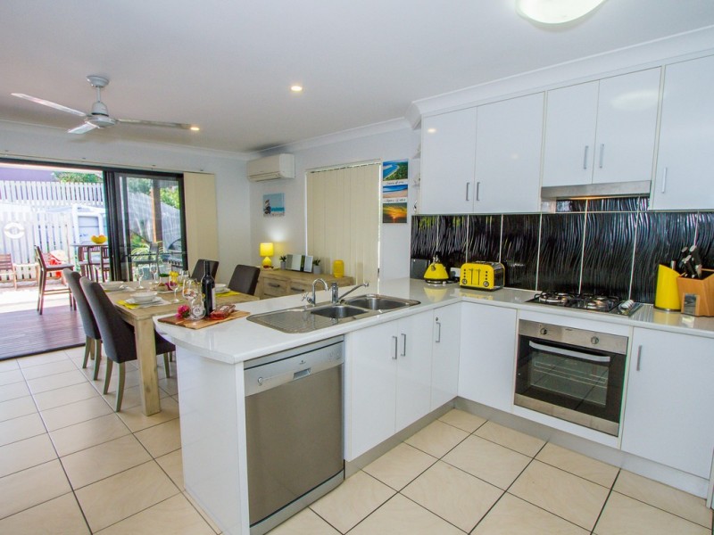 15 B Waterfront Drive, Agnes Water QLD 4677