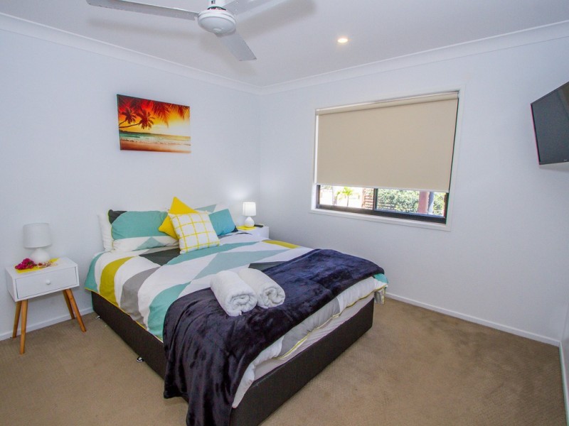 15 B Waterfront Drive, Agnes Water QLD 4677