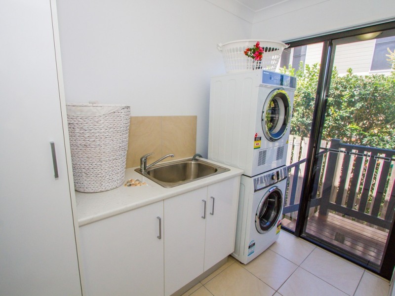 15 B Waterfront Drive, Agnes Water QLD 4677