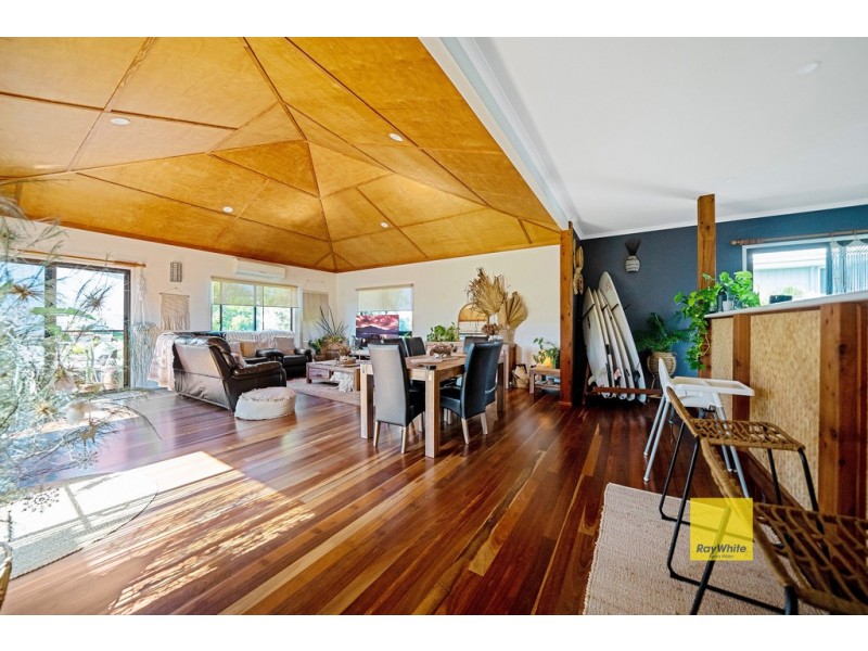 8 Seascape Close, Agnes Water QLD 4677