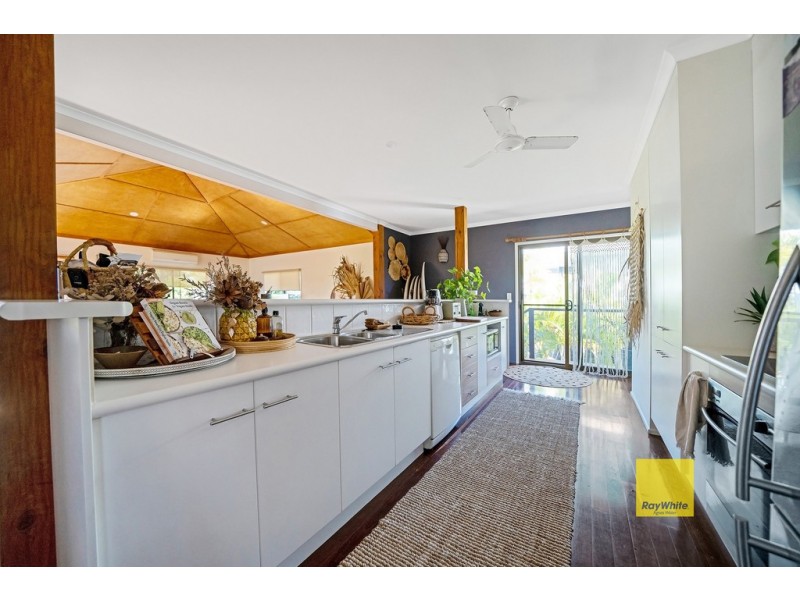 8 Seascape Close, Agnes Water QLD 4677