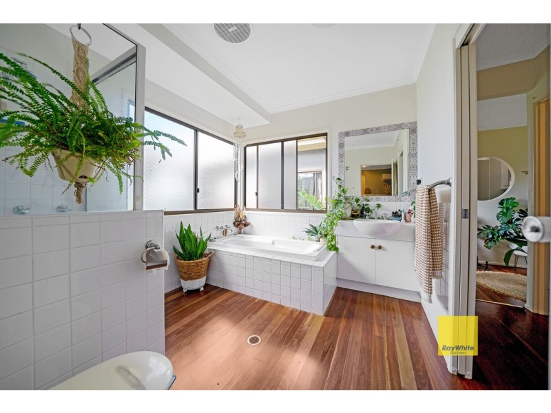 8 Seascape Close, Agnes Water QLD 4677