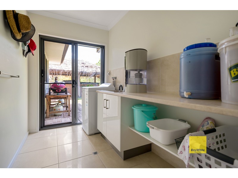 305 Murphy Road, Captain Creek QLD 4677