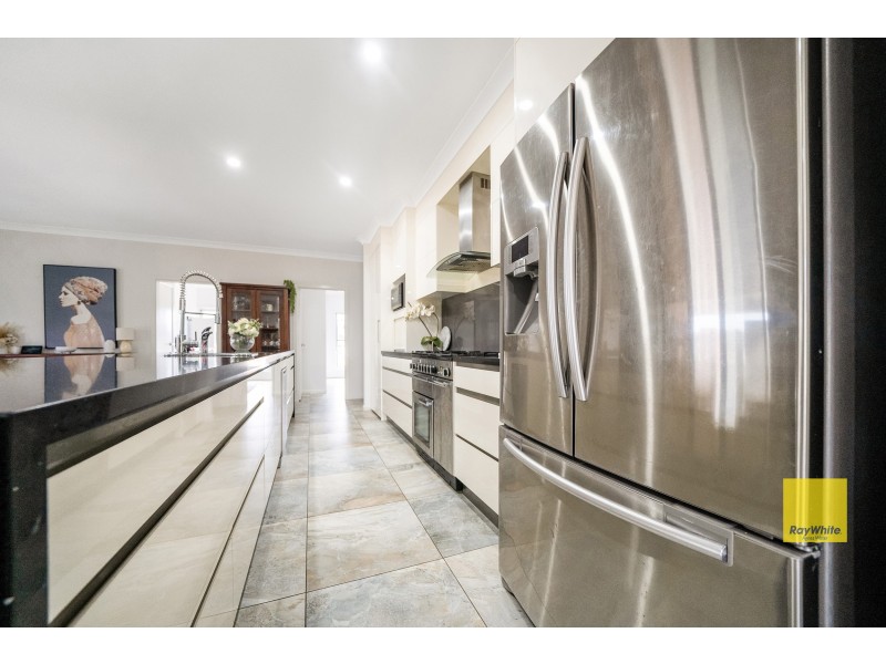 537 Hallorans Road, Mount Tom QLD 4677