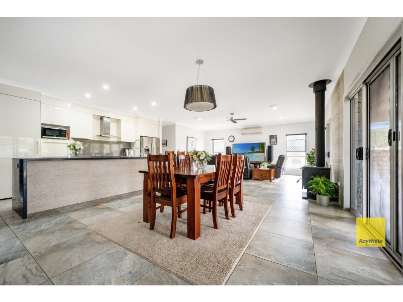 537 Hallorans Road, Mount Tom QLD 4677