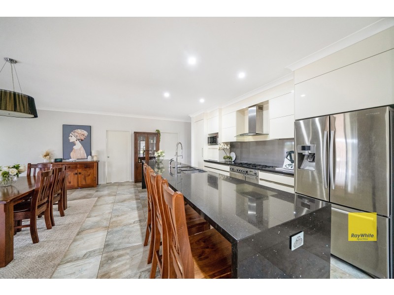 537 Hallorans Road, Mount Tom QLD 4677