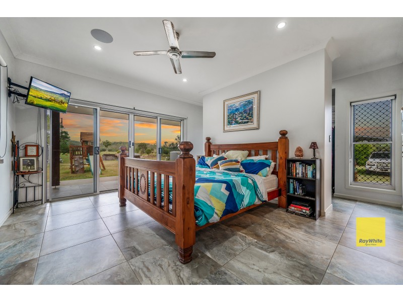 537 Hallorans Road, Mount Tom QLD 4677