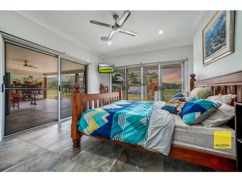 537 Hallorans Road, Mount Tom QLD 4677