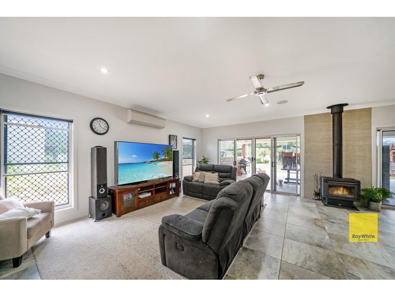 537 Hallorans Road, Mount Tom QLD 4677