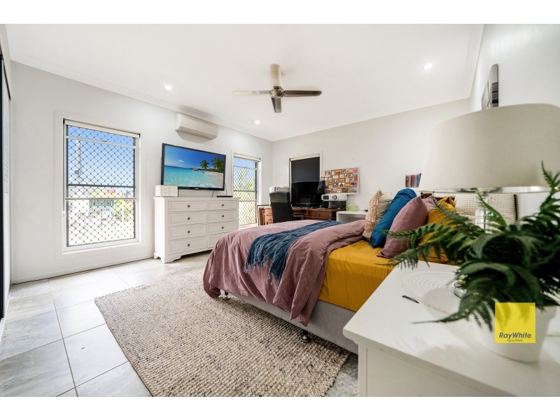 537 Hallorans Road, Mount Tom QLD 4677