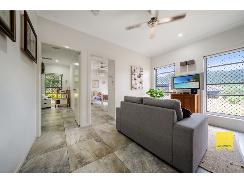 537 Hallorans Road, Mount Tom QLD 4677