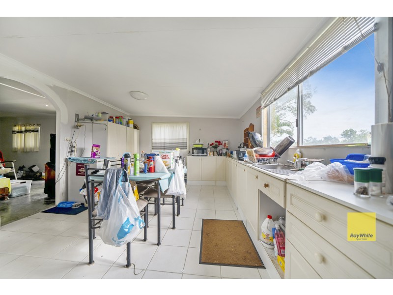 1406 Tableland Road, Mount Tom QLD 4677