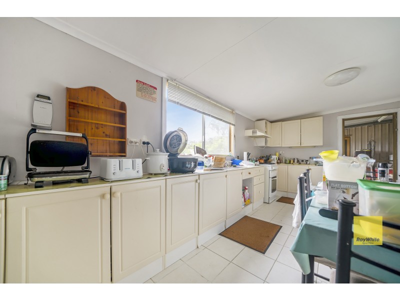 1406 Tableland Road, Mount Tom QLD 4677