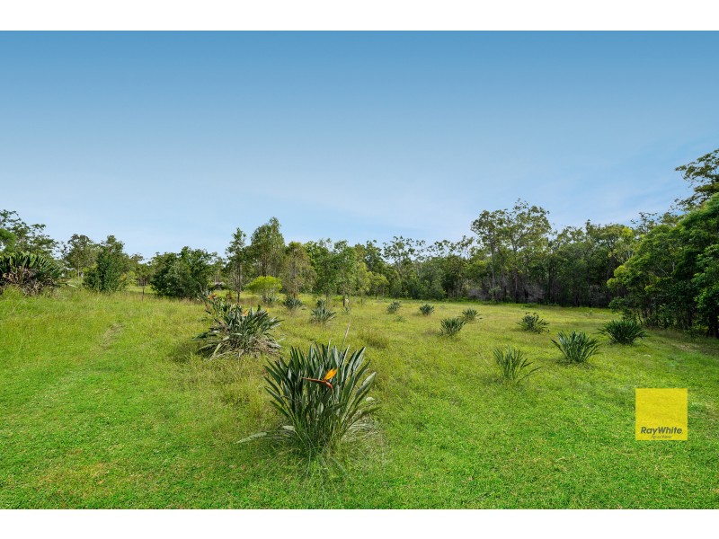 1406 Tableland Road, Mount Tom QLD 4677
