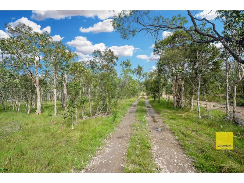 136 Bunker Road, Round Hill QLD 4677