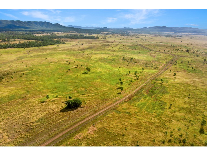 TAUNTON STATION – Taunton Road, Taunton QLD 4674