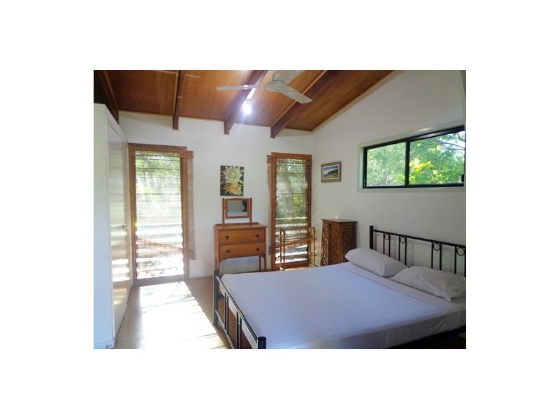 2694 Round Hill Road, Agnes Water QLD 4677