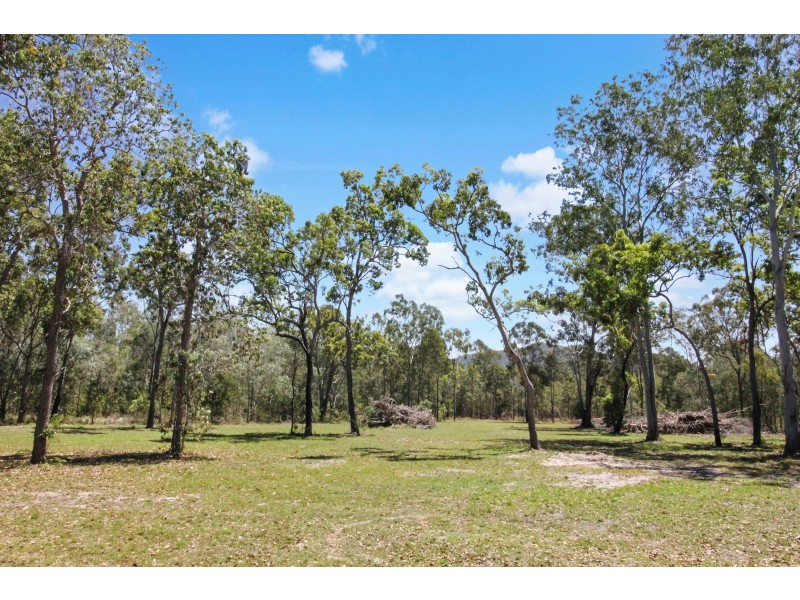 208 Ballantyne Road, Captain Creek QLD 4677