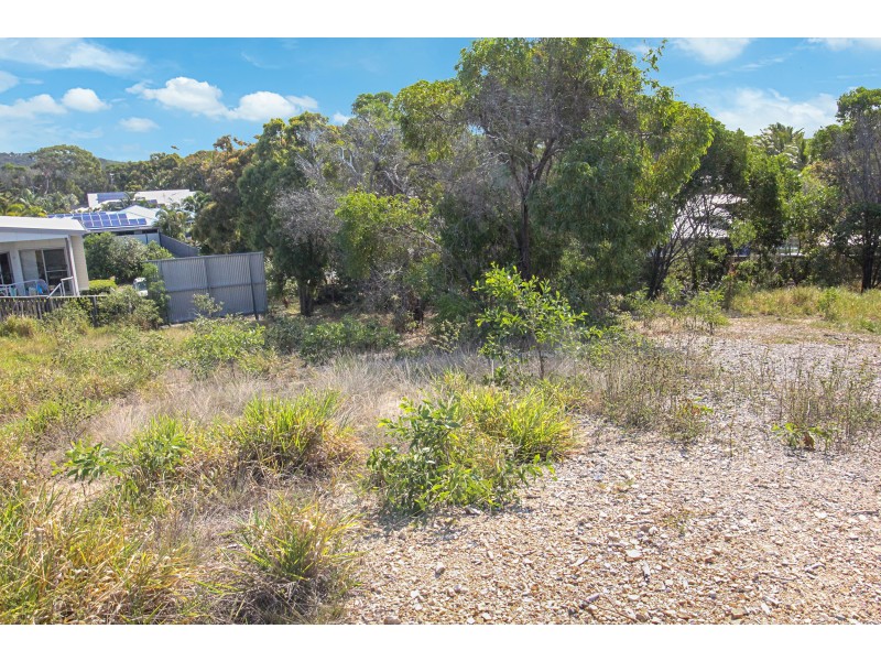 6 Dolphin Court, Agnes Water QLD 4677