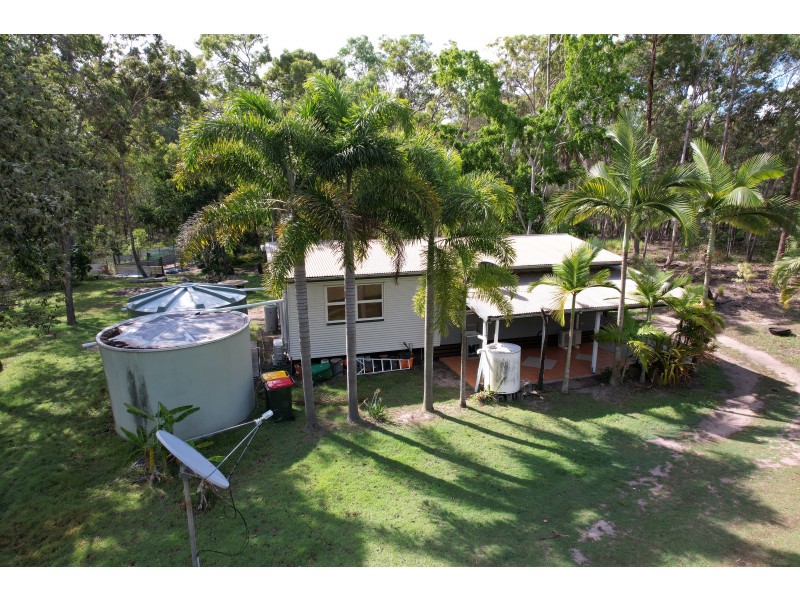 27 Dillon Road, Captain Creek QLD 4677