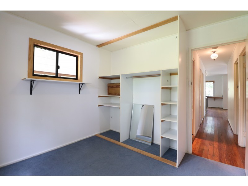 27 Dillon Road, Captain Creek QLD 4677