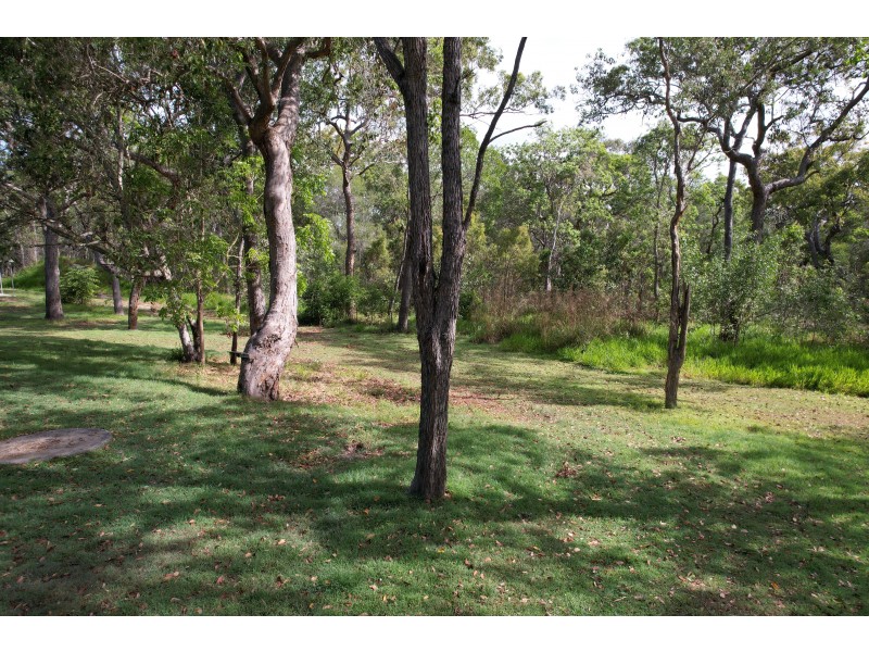 27 Dillon Road, Captain Creek QLD 4677