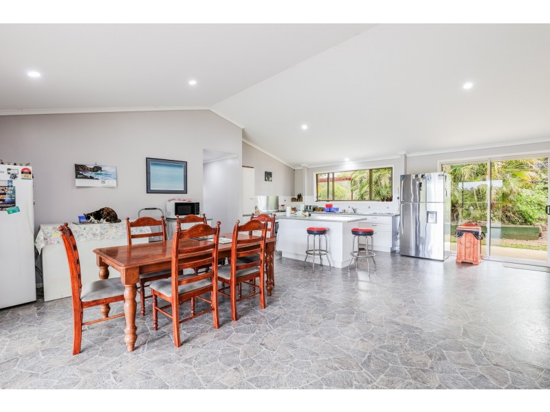493 Cross Road, Euleilah QLD 4674