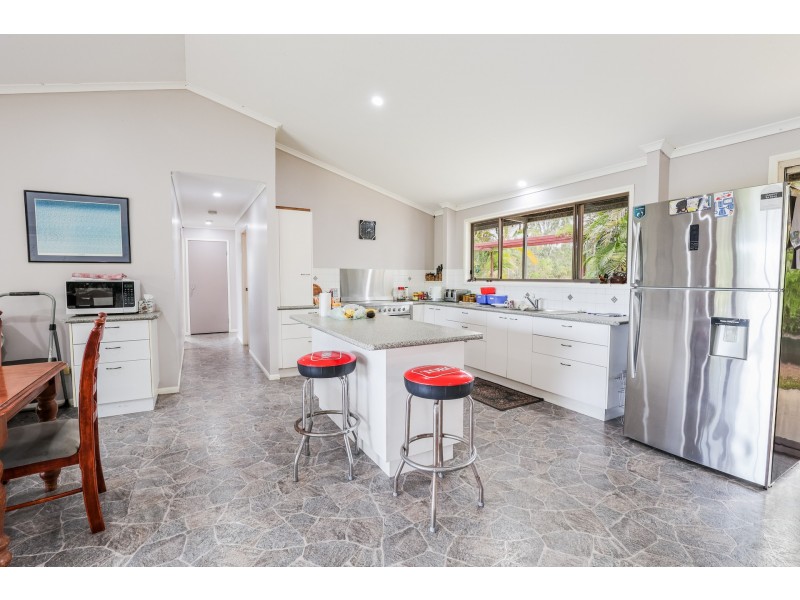 493 Cross Road, Euleilah QLD 4674