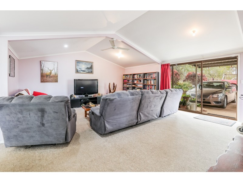 493 Cross Road, Euleilah QLD 4674