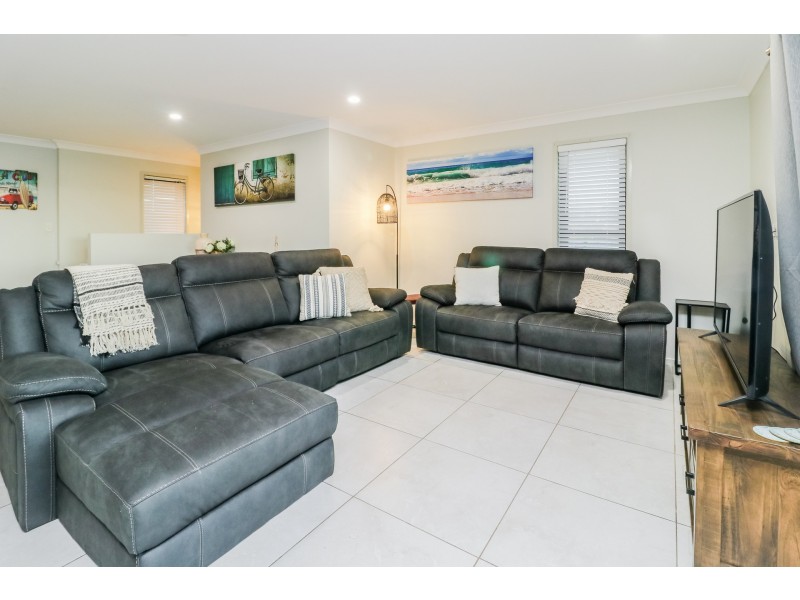 10 Atlantis Blv, Agnes Water QLD 4677
