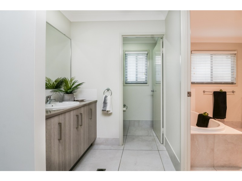 10 Atlantis Blv, Agnes Water QLD 4677