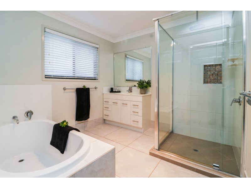10 Atlantis Blv, Agnes Water QLD 4677